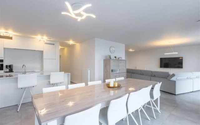 Spacious New-build Apartment With Large Terrace