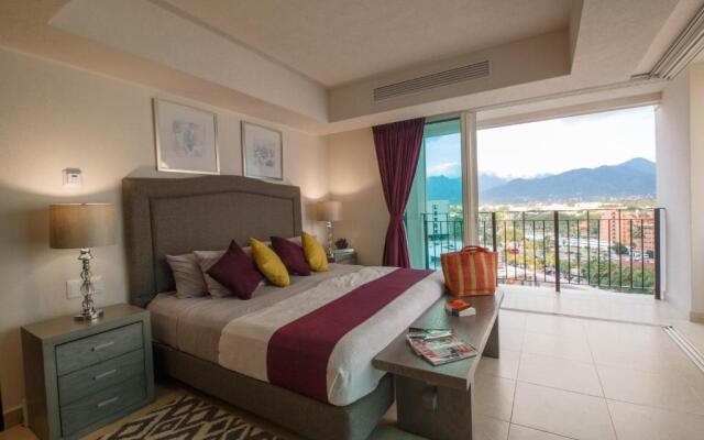 910-3000 Grand Venetian P.V.