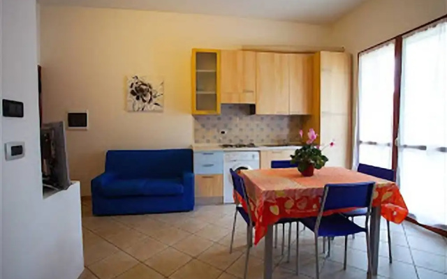 Lido Spina / Estensi Apartments