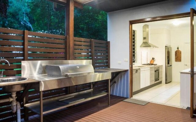 Trito Oceans Edge Luxury House