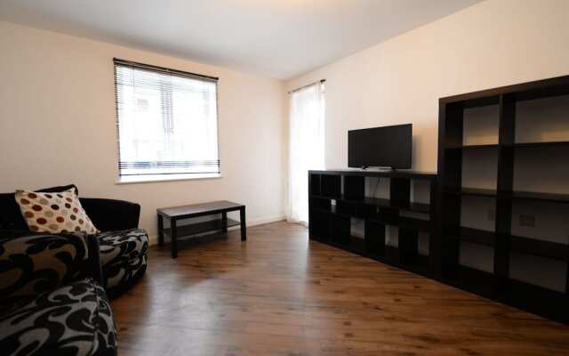 Elegant Apartment in Coventry near Museum