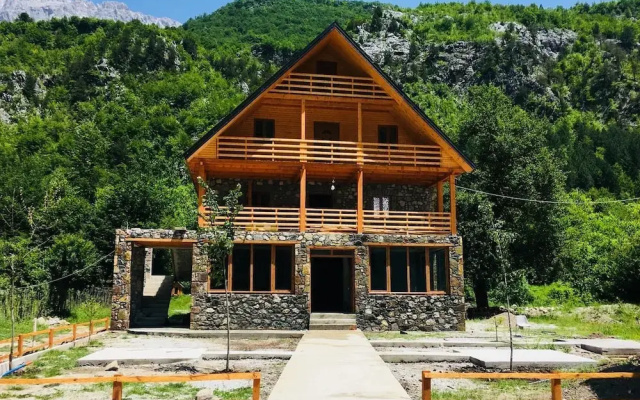 Alpine House Thethe
