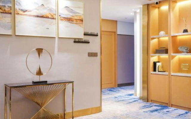 Qigu Hotel (Hangzhou Binkang Road Metro Station)