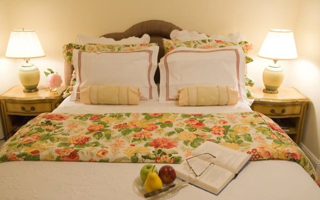 Quintessentials Bed & Breakfast & Spa