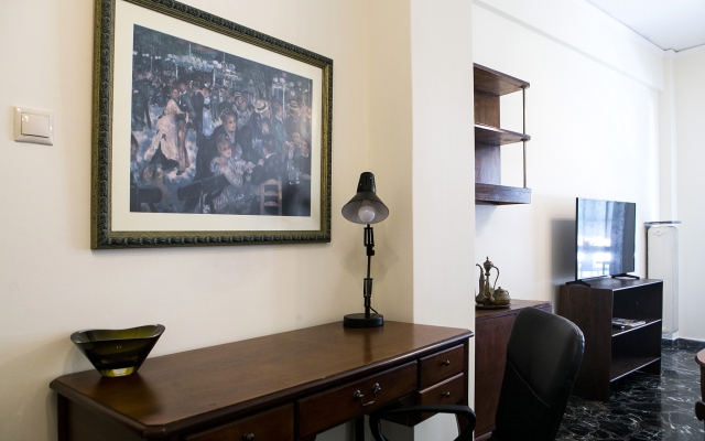 Best House, Larisis Metro, Athens
