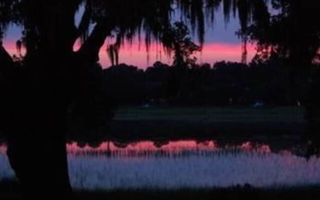 Plantation Oaks Inn