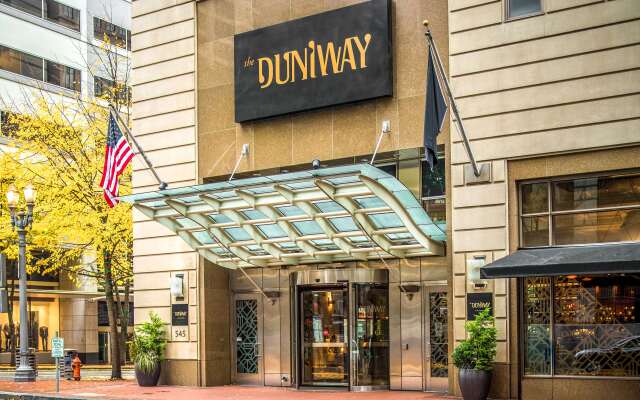 The Duniway Portland A Hilton Hotel