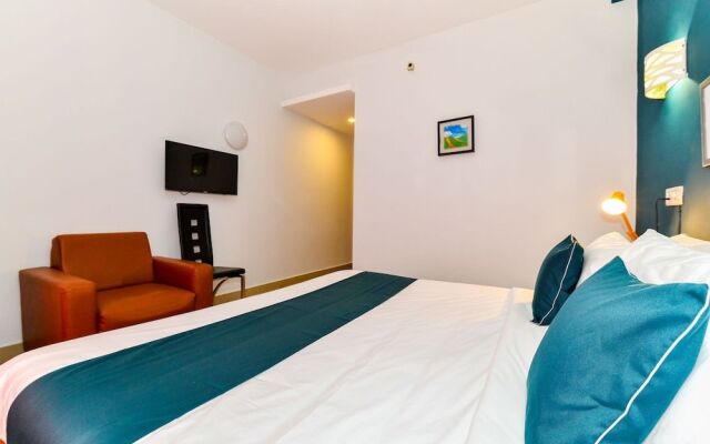 SilverKey Executive Stays 40794 Empire Plaza