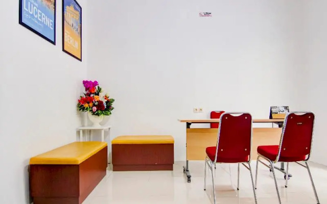 Joy Homestay Pulomas Redpartner