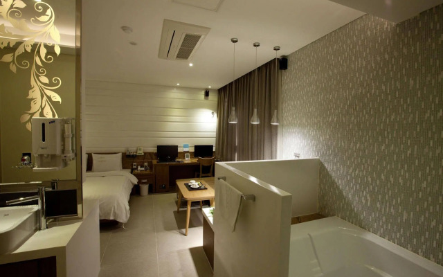 Polo Hotel
