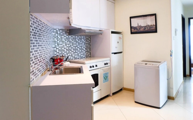 Monas View Studio Apartment at Capitol Suites