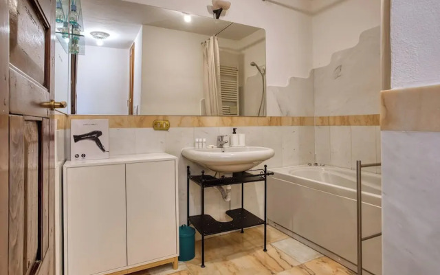 Inviting flat near the city centre