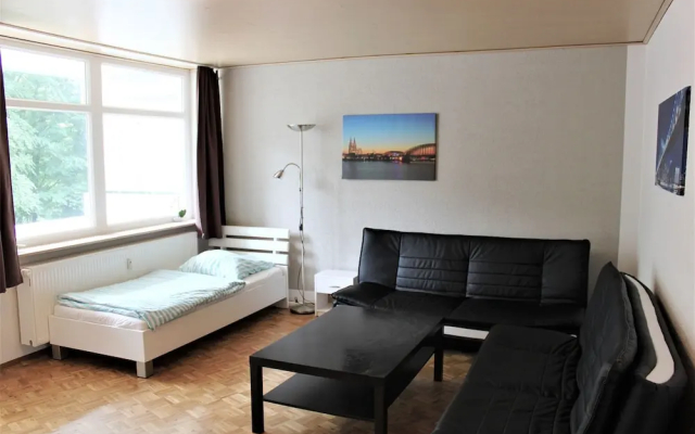 Little Manhatten Apartments II