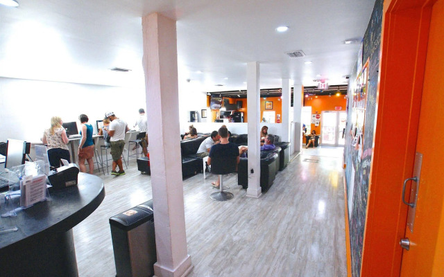 SoBe Hostel & Bar