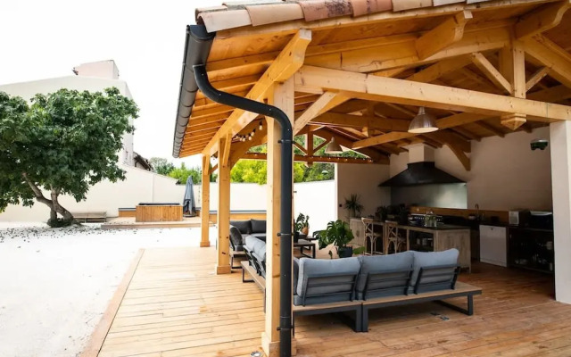 Proven ale House With Pool and spa