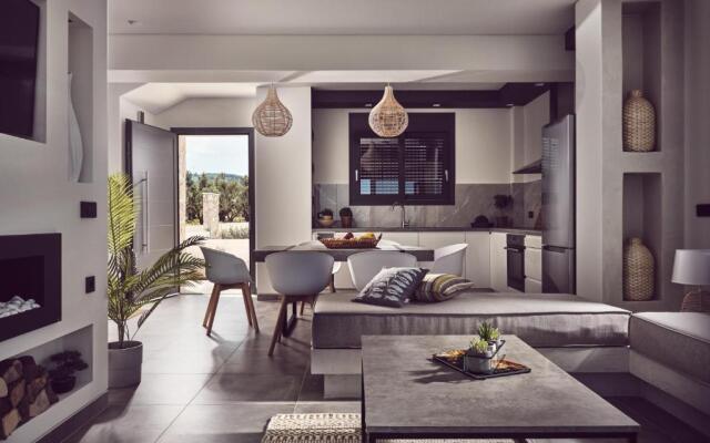 La Mer SeaFront Villa ZanteZen, By ThinkVilla