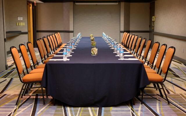 DoubleTree Suites by Hilton Raleigh - Durham