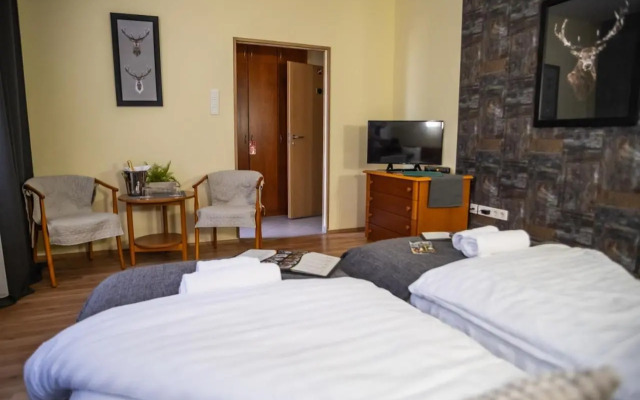 4 Évszak Hegyihotel