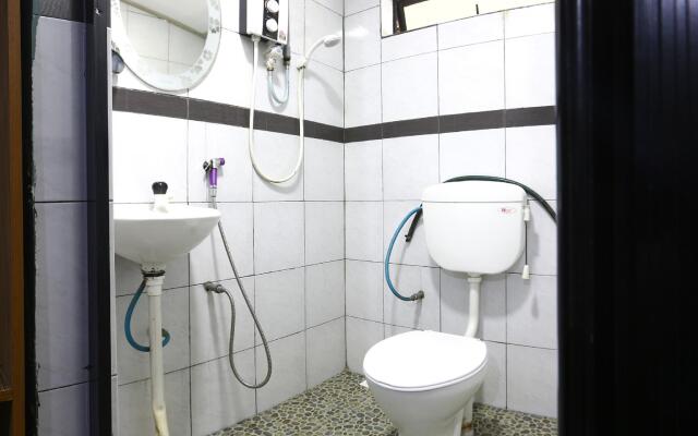 OYO 90038 Dalyla Inn Chalet