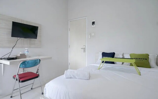 Urbanview Hotel Bari Syariah Palembang By RedDoorz