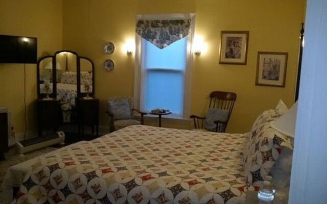 Six Acres Bed & Breakfast