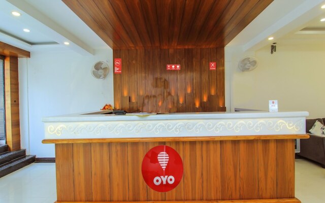 OYO 9941 Hotel P S Grand