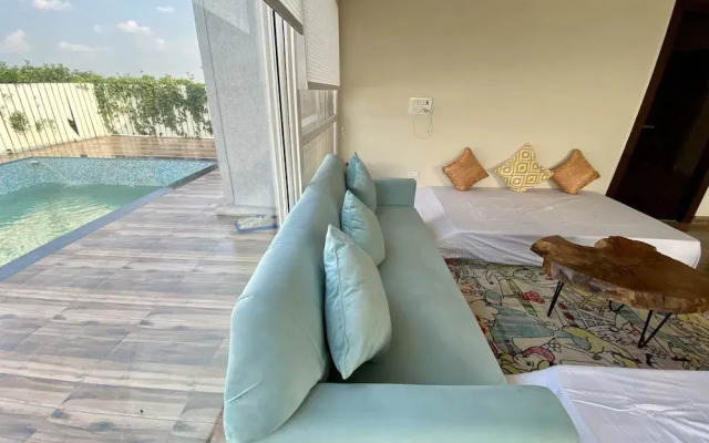 GoBravo 71: 2Bhk Farm with Pool & Garden Sector 150 Noida