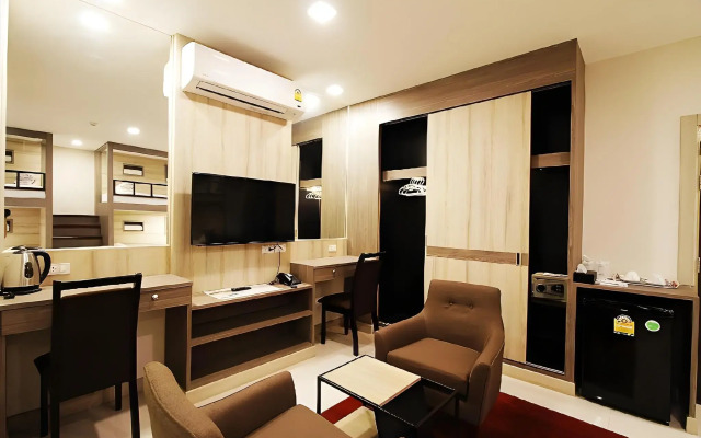 The Contrast i Hotel