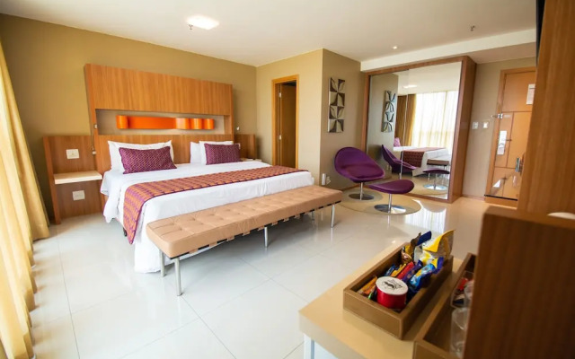 Jade Hotel
