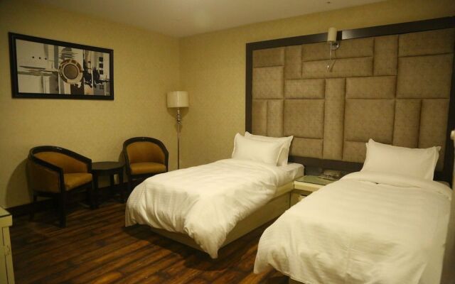 Hotel Harmony Inn