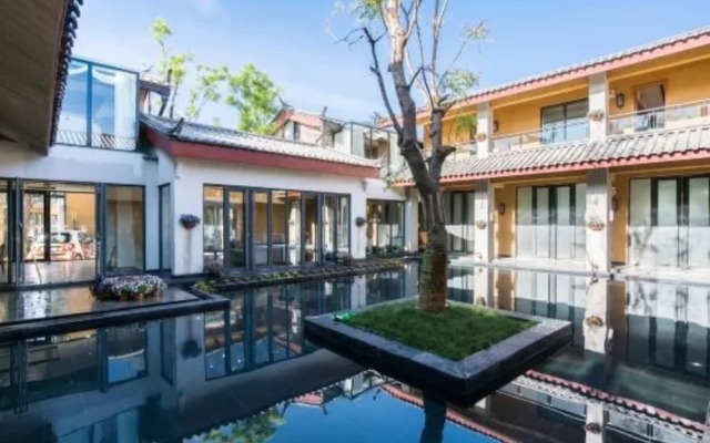 Lijiang Vatican Resort Hotel