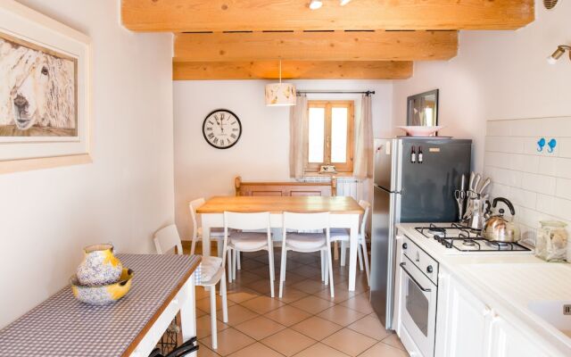Home set in Olive Grove With Stunning Views