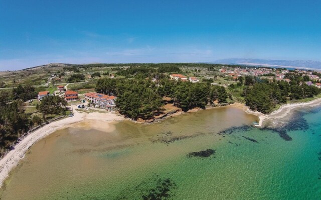 Nice Home in Vir With Wifi and 4 Bedrooms