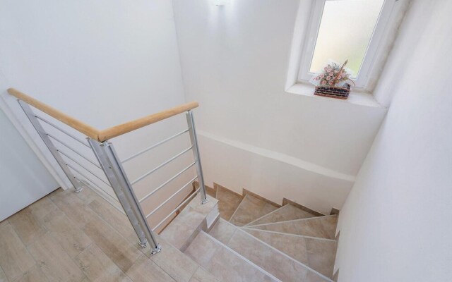 Stunning Home in Ruzici With Wifi and 3 Bedrooms