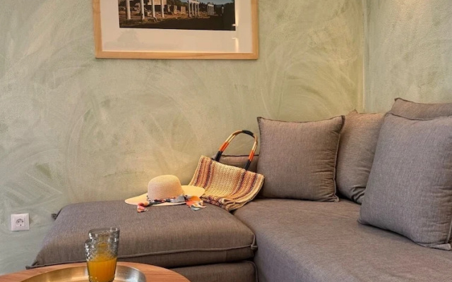 Vetus Vicinato Luxury Homes