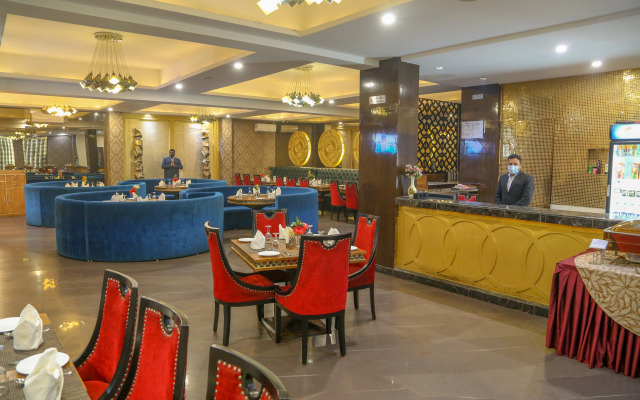 Four Leaf Hotel, Budaun