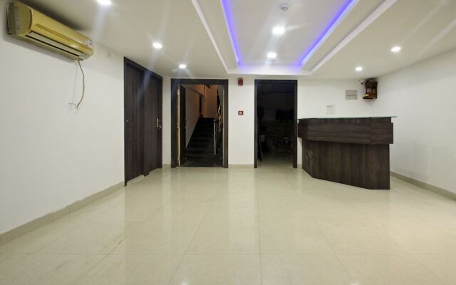 OYO 8433 Hotel