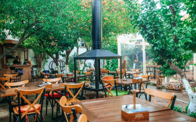 Hadrianus Boutique Hotel