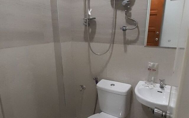 OYO 470 JRJA Hotel