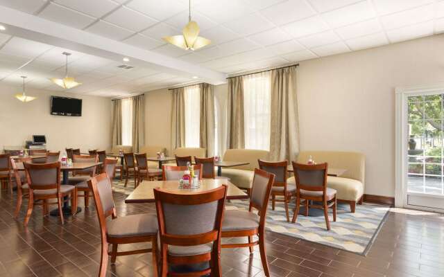 Wyndham Garden Grand Rapids Airport
