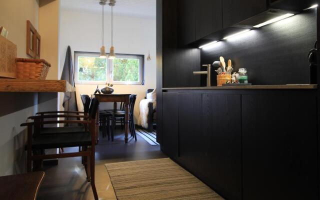 Iris Top 3 Design Apartment