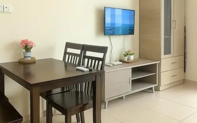 4PAX Studio NetfliX  Free WIFI