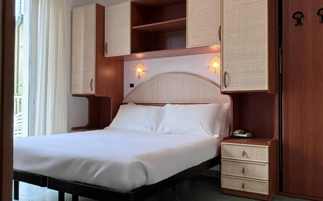 Family Hotel Pinetina Mare