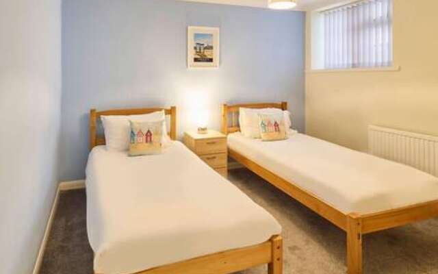 Host Stay Cobb Court