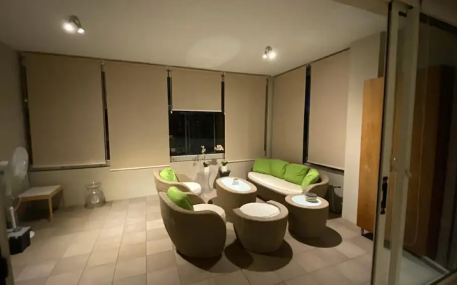 Hallmark Beach Apartment