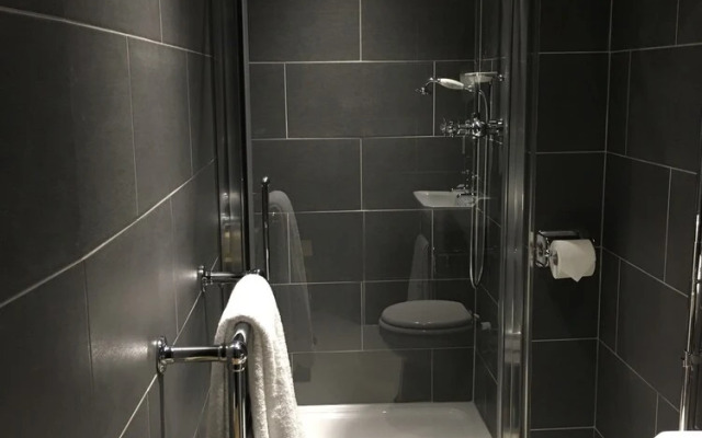 The Lion Hotel - Pub & Restaurant