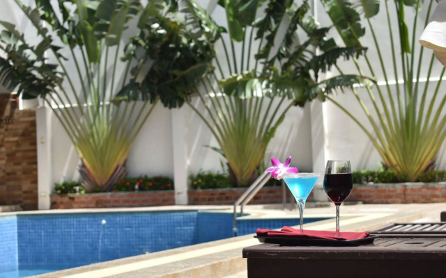 Aristocrat Residence & Hotel