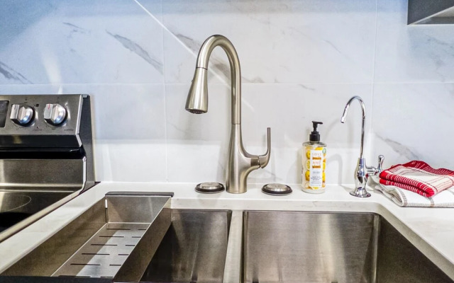 Luxurious One Bedroom Suite WindTower