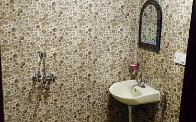 Manraj Guest House