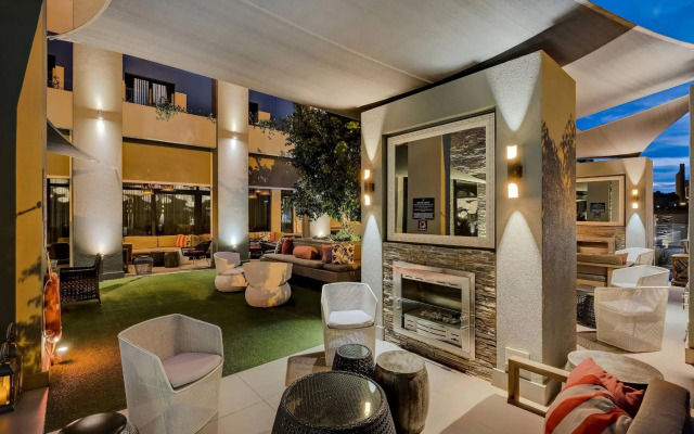 Protea Hotel Fire & Ice by Marriott Pretoria Menlyn
